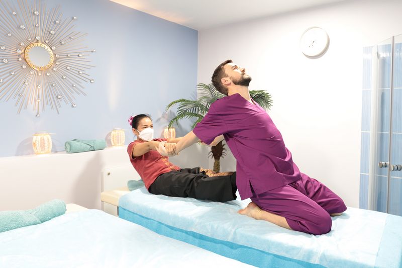 Антицеллюлитный массаж Антицеллюлитный массаж